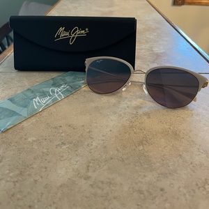 Maui Jim Olili cat eye sunglasses. Polarized.
